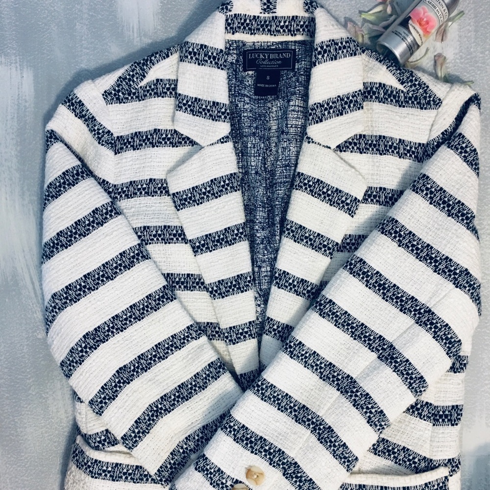 🌻Lucky brand woman’s tweed jacket